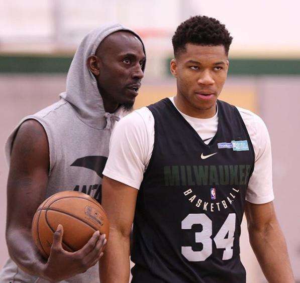 两人的比赛 两人的比赛