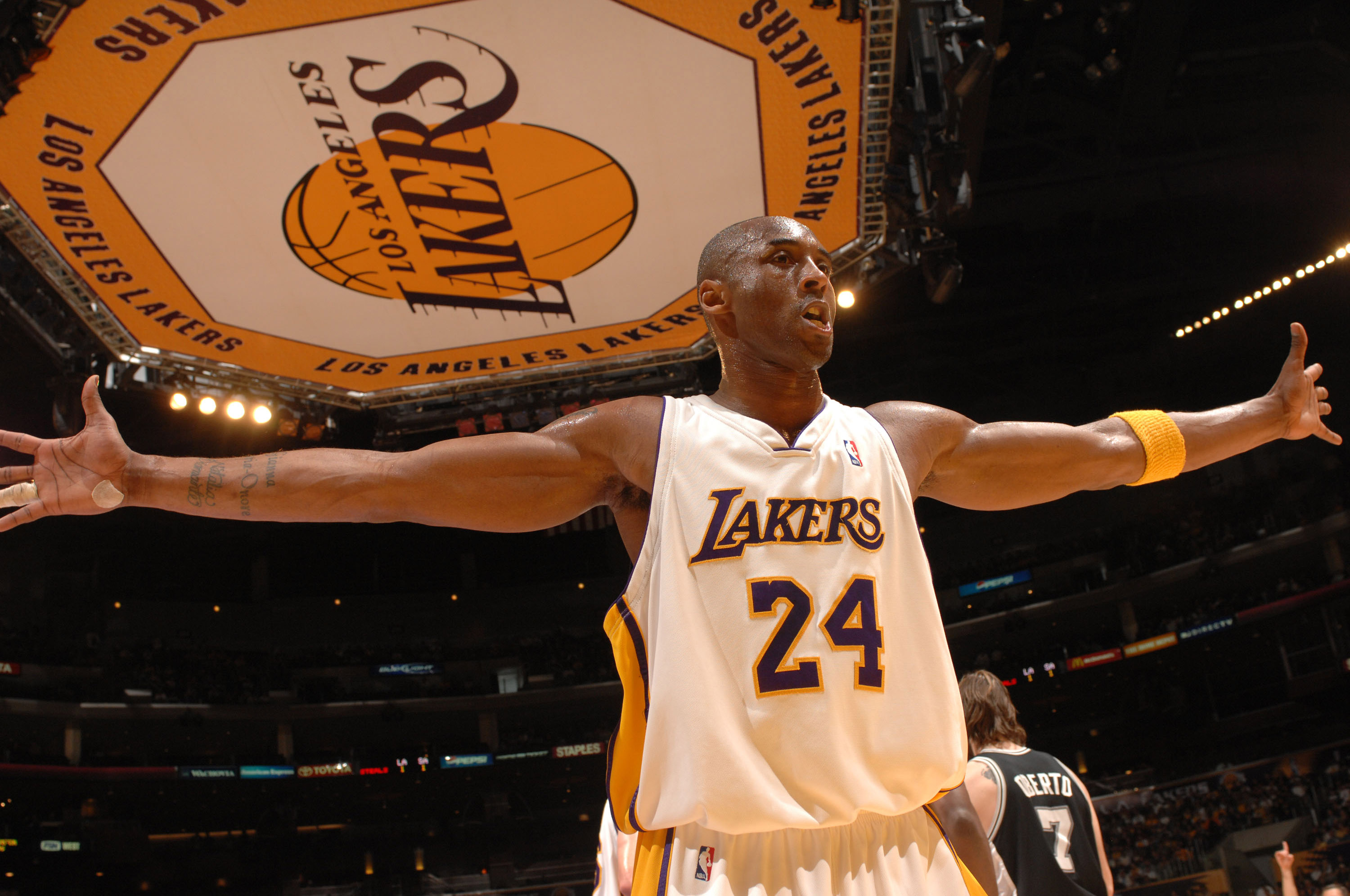 锋线球员难 锋线球员难