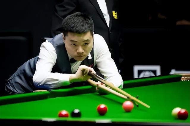 穿上战袍站 穿上战袍站