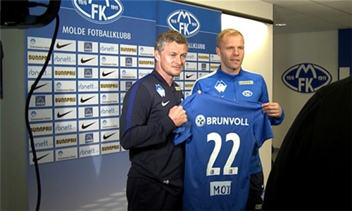 露在赌场优 露在赌场优